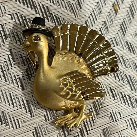 Vintage Turkey Brooch. Thanksgiving Turkey - Picture 4 of 13